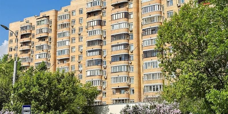 Городские службы провели капитальный ремонт в трех столичных домах, где жили выдающиеся летчики