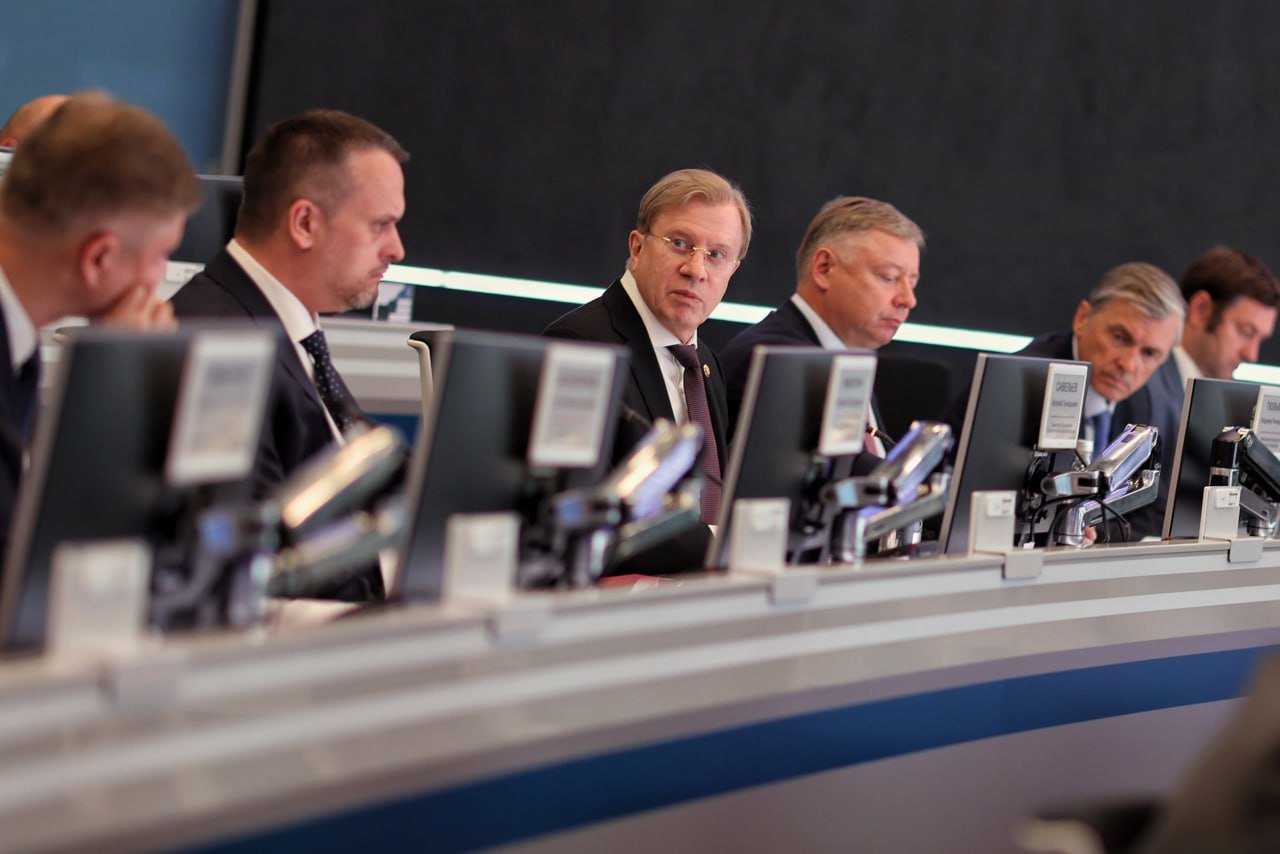 Виталий Савельев провел совещание по реализации высокоскоростной магистрали