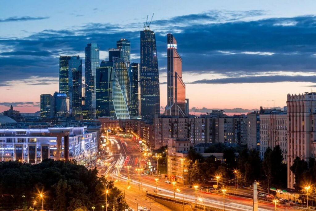 Почему некоторые названия улиц в столице повторяются?