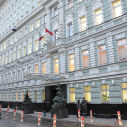 Межведомственная комиссия начала рассмотрение заявок столичных организаций на привлечение иностранных работников
