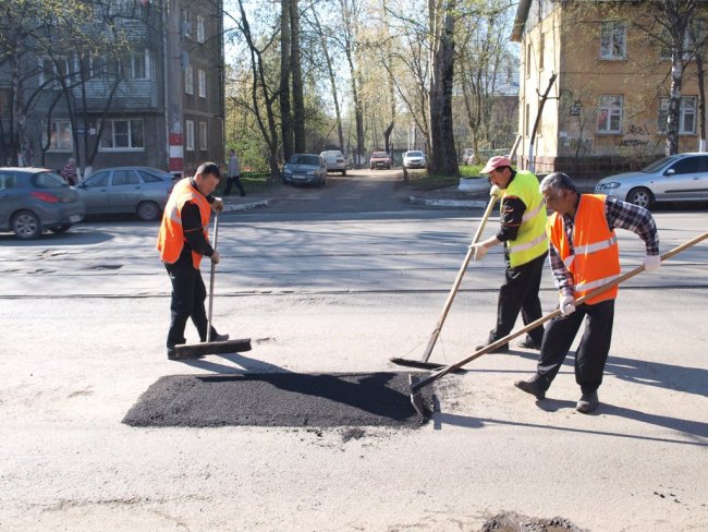 Ямочный ремонт опорной сети дорог Саратовской области завершился