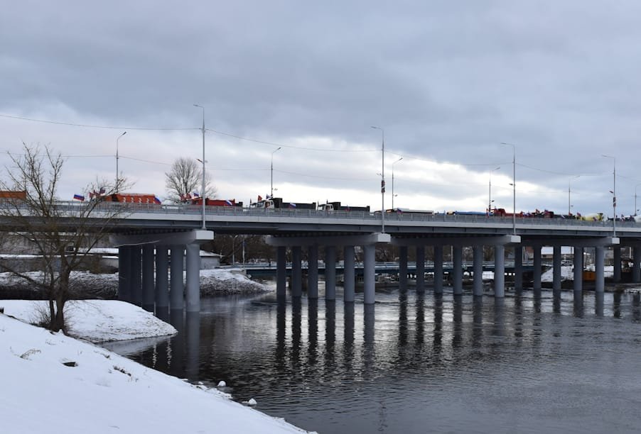 ����� 100 �� ����� � 3 �������� ���������� �� ���������� ������������� � �������� �������